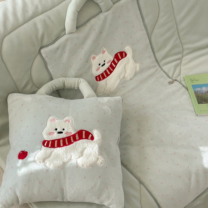 91家纺网 家纺一手货源 找家纺 多米家居 2025新款抱枕被-围巾小狗系列 围巾小狗-薄荷绿