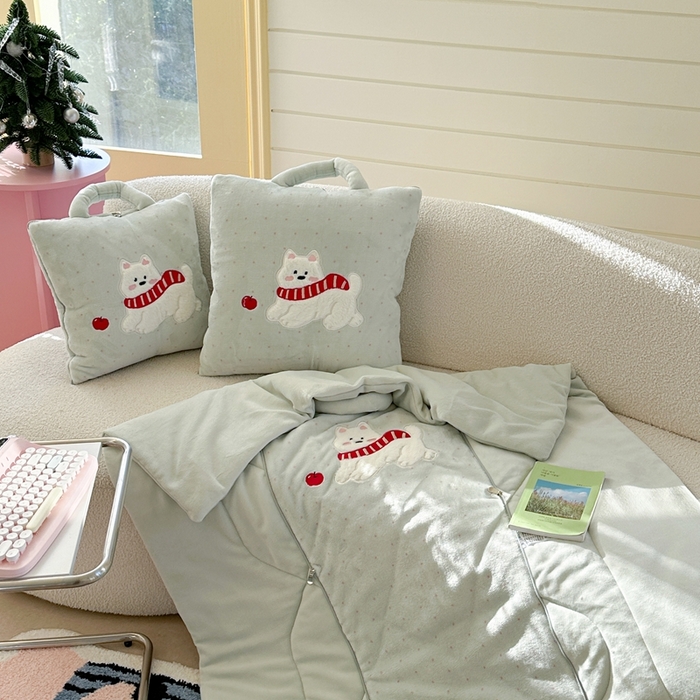 91家纺网 家纺一手货源 找家纺 多米家居 2025新款抱枕被-围巾小狗系列 围巾小狗-薄荷绿