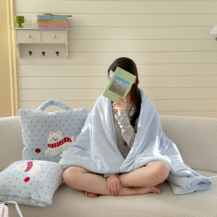 多米家居 2025新款抱枕被-围巾小狗系列 围巾小狗-海盐奶泡