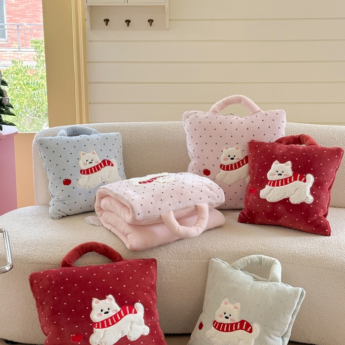 91家纺网 家纺一手货源 找家纺 多米家居 2025新款抱枕被-围巾小狗系列 组合图仅供展示不可下单