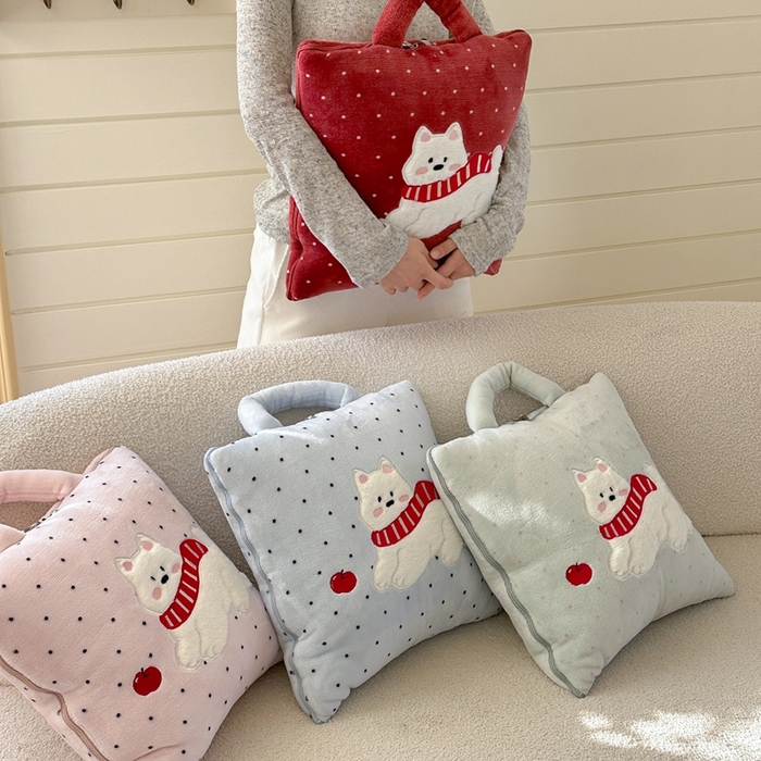 91家纺网 家纺一手货源 找家纺 多米家居 2025新款抱枕被-围巾小狗系列 组合图仅供展示不可下单