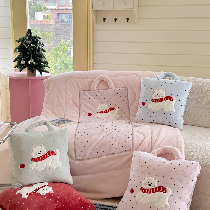 91家纺网 家纺一手货源 找家纺 多米家居 2025新款抱枕被-围巾小狗系列 组合图仅供展示不可下单