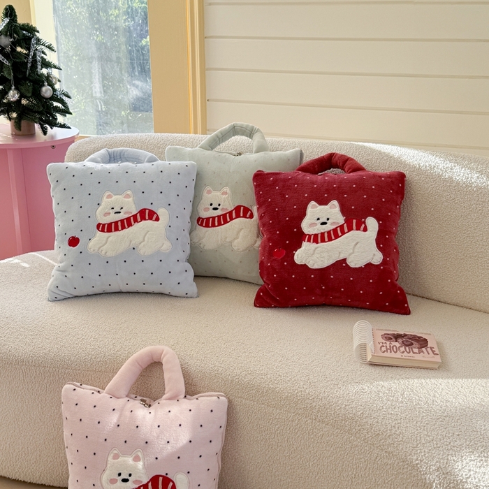 91家纺网 家纺一手货源 找家纺 多米家居 2025新款抱枕被-围巾小狗系列 组合图仅供展示不可下单