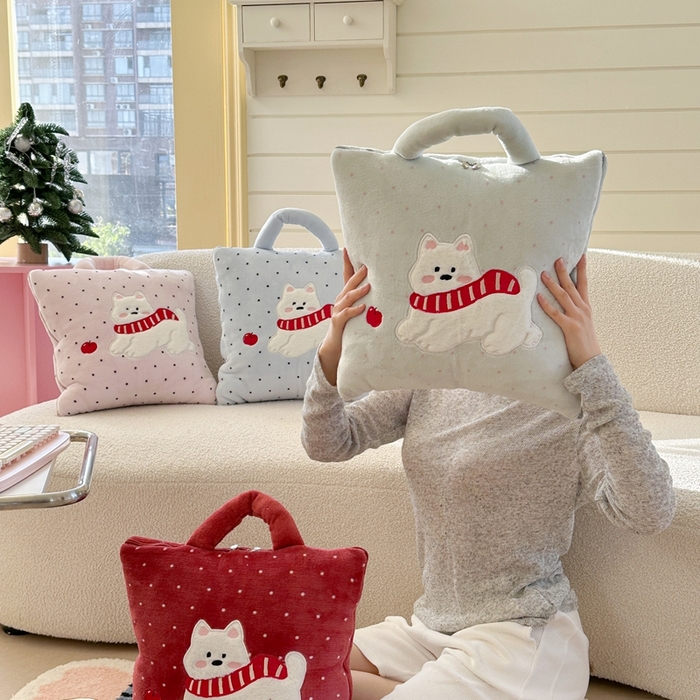 91家纺网 家纺一手货源 找家纺 多米家居 2025新款抱枕被-围巾小狗系列 组合图仅供展示不可下单