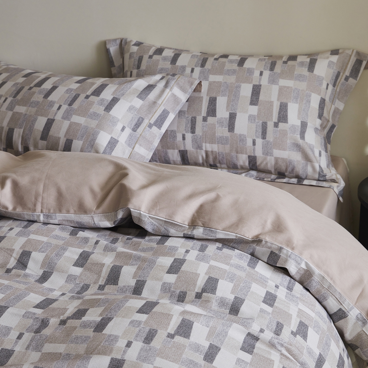 91家纺网 家纺一手货源 找家纺 XIWEN-希文家纺 2025秋冬新款全棉纯棉生态磨毛印花四件套 凌川咖