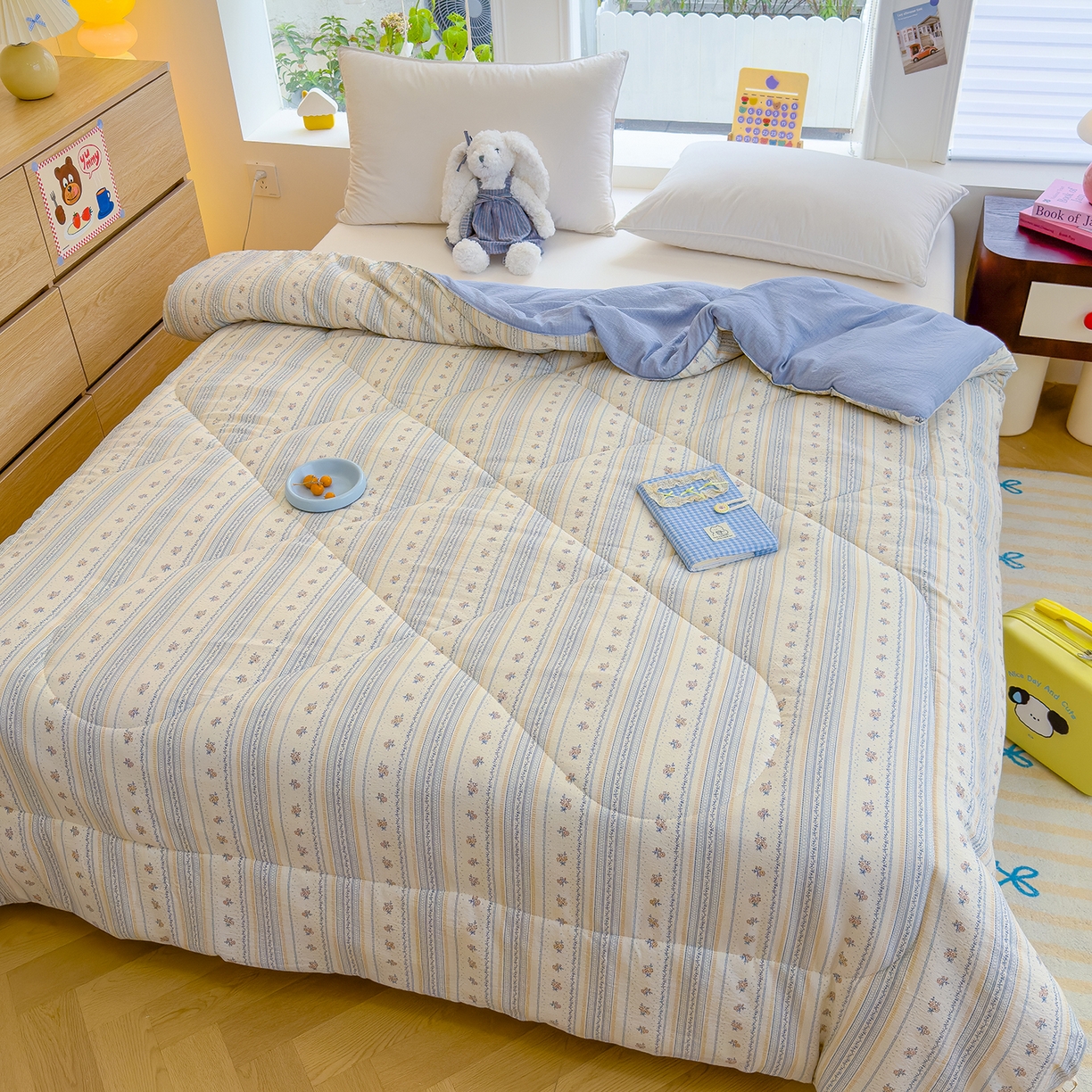 91家纺网 家纺一手货源 找家纺 弗苓家纺 2025新款A类云感有氧双层纱冬被被子被芯 白茶蓝