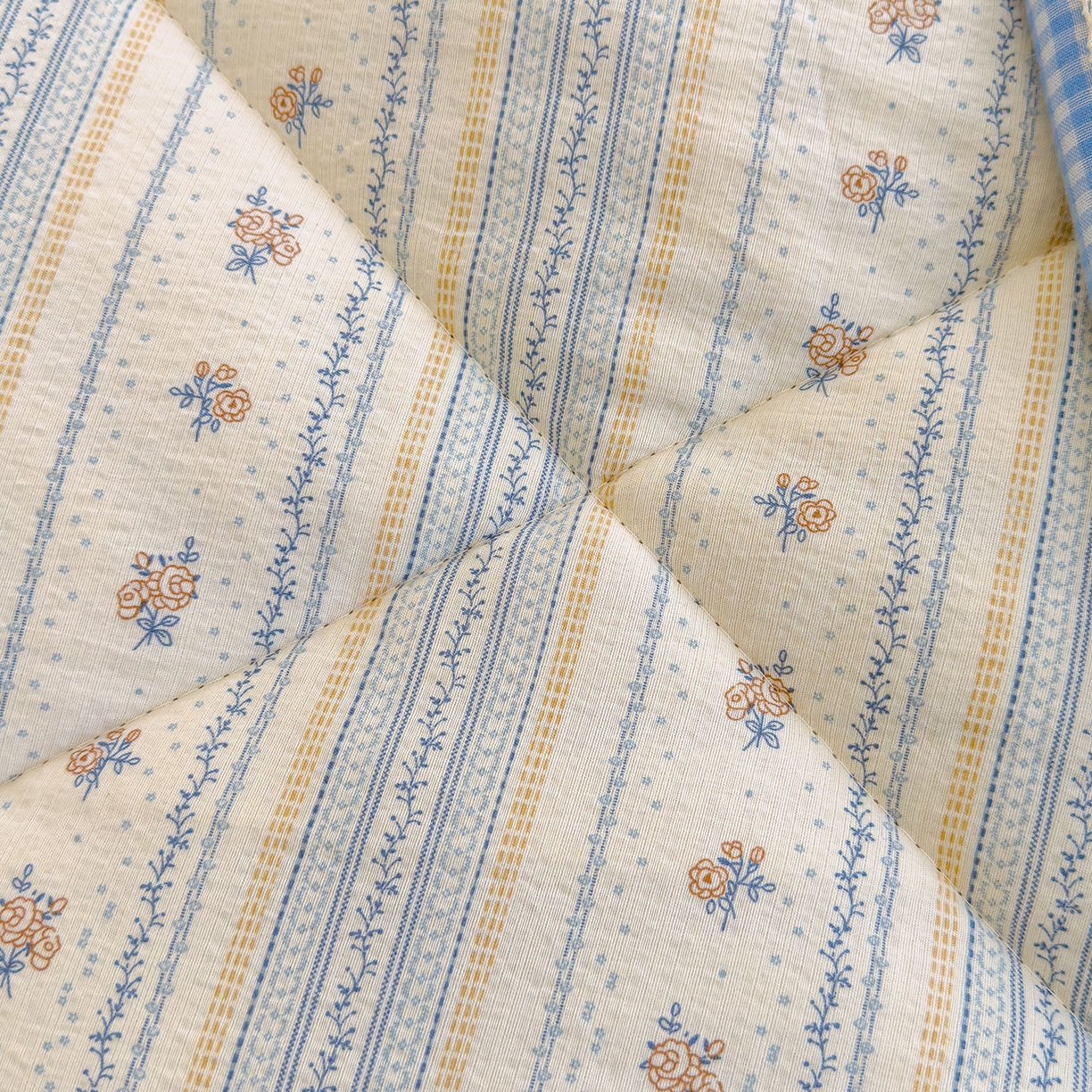 91家纺网 家纺一手货源 找家纺 弗苓家纺 2025新款A类云感有氧双层纱冬被被子被芯 白茶蓝