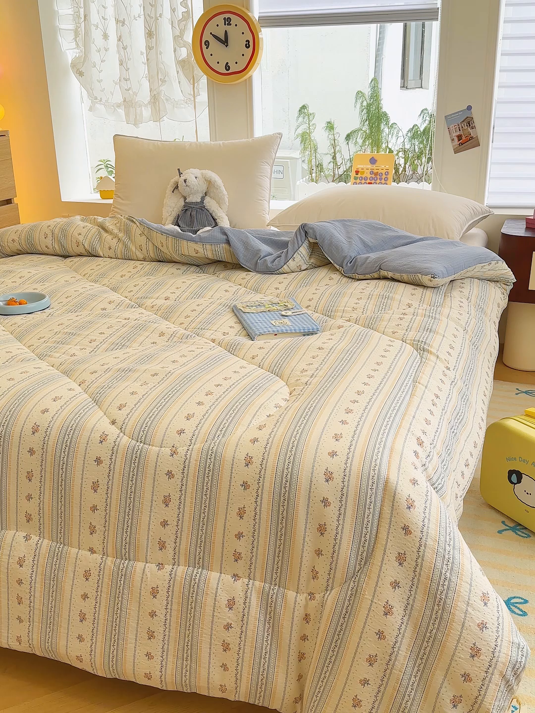 91家纺网 家纺一手货源 找家纺 弗苓家纺 2025新款A类云感有氧双层纱冬被被子被芯 白茶蓝