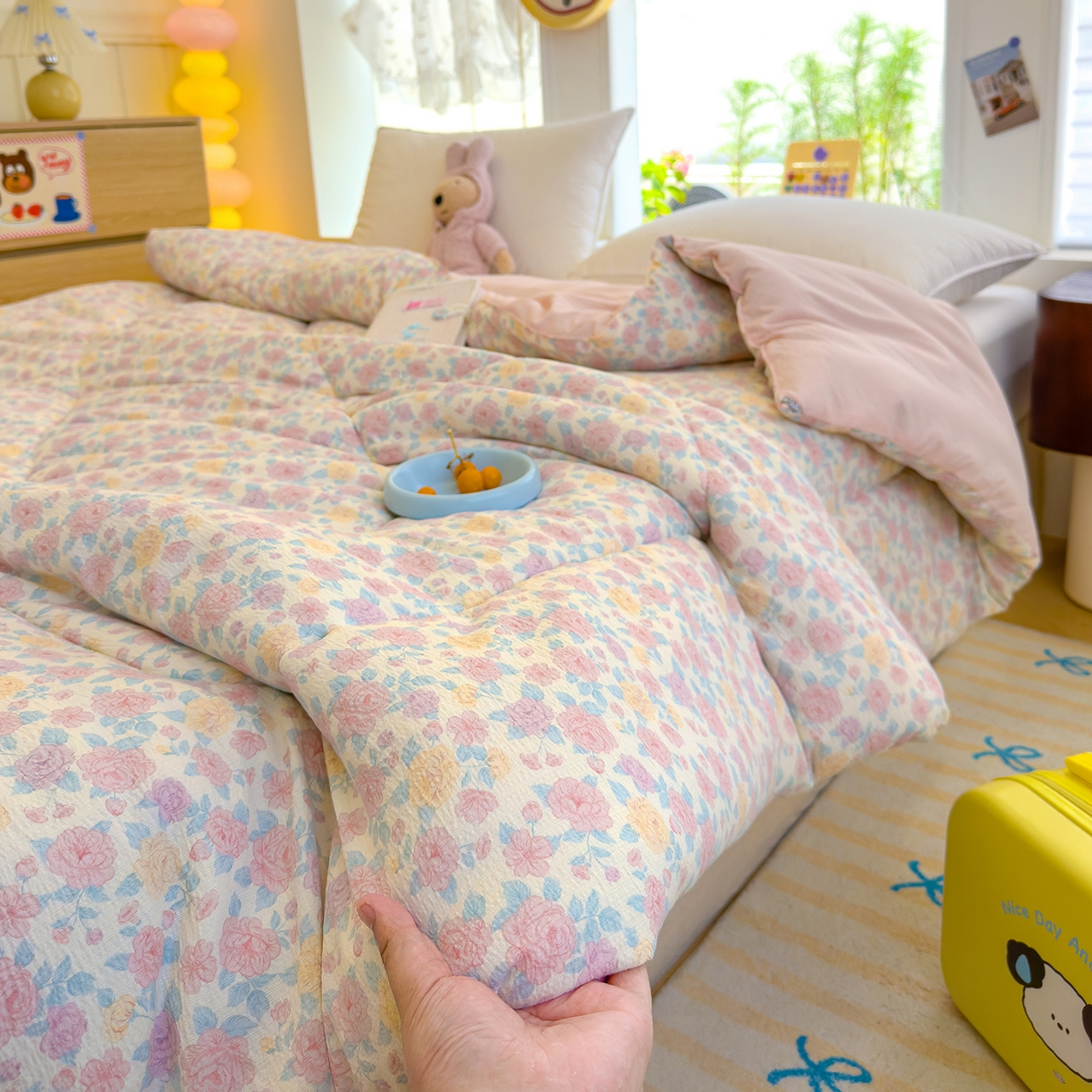 91家纺网 家纺一手货源 找家纺 弗苓家纺 2025新款A类云感有氧双层纱冬被被子被芯 春风里