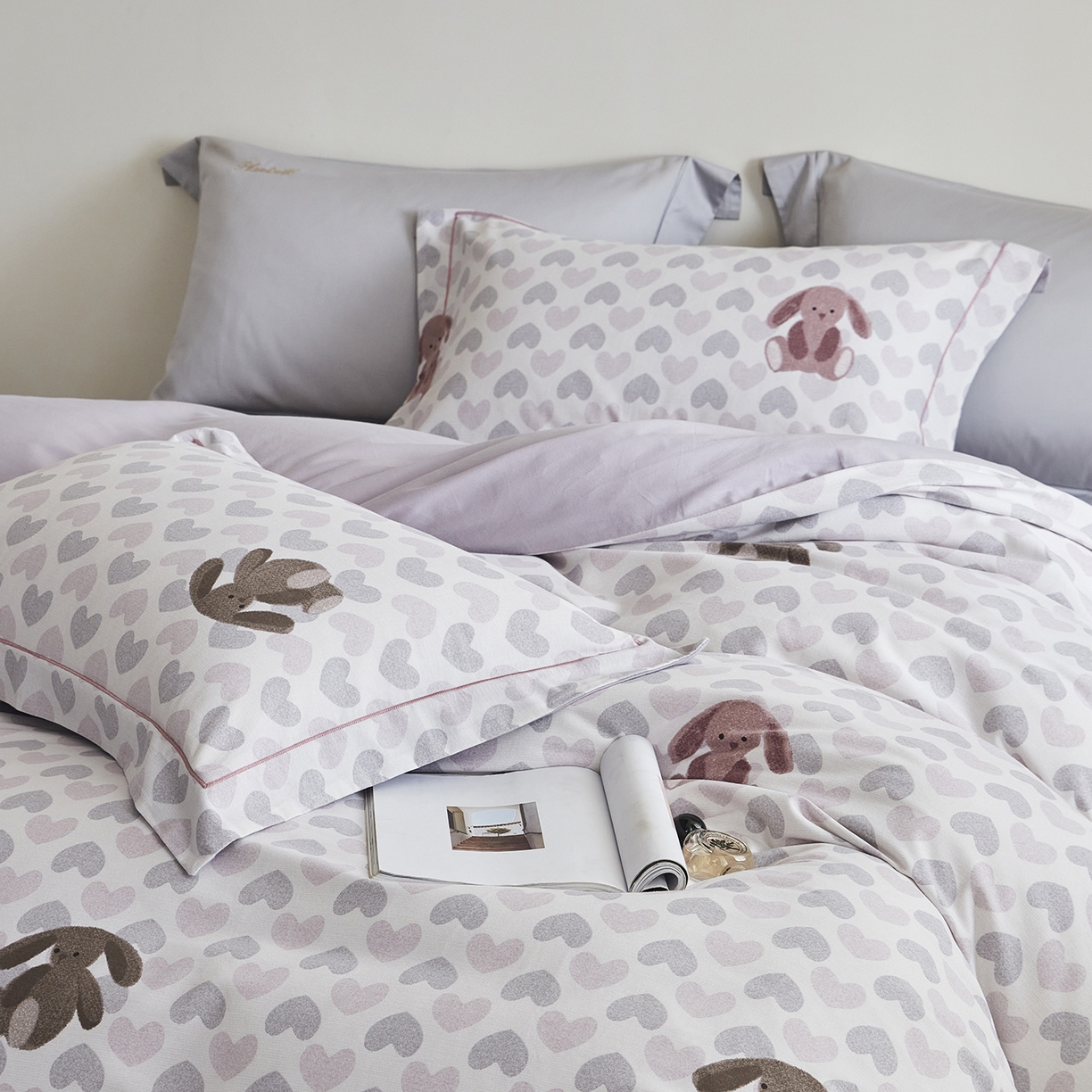 91家纺网 家纺一手货源 找家纺 XIWEN-希文家纺 2025秋冬新款全棉纯棉生态磨毛印花四件套 米拉紫灰