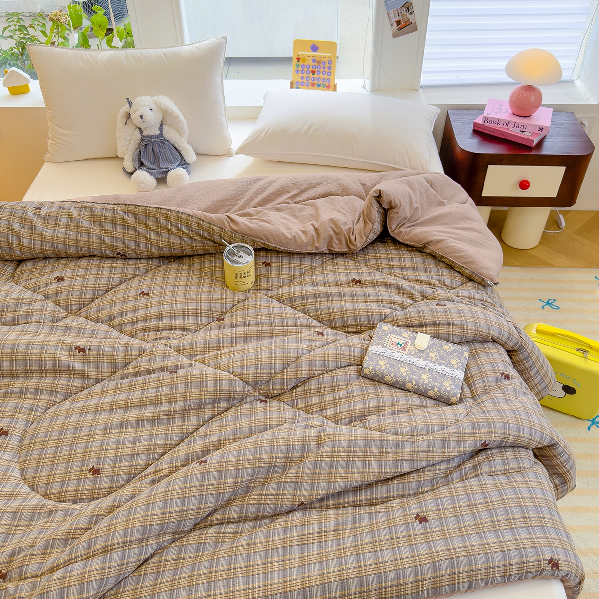 91家纺网 家纺一手货源 找家纺 弗苓家纺 2025新款A类云感有氧双层纱冬被被子被芯 格子奶咖