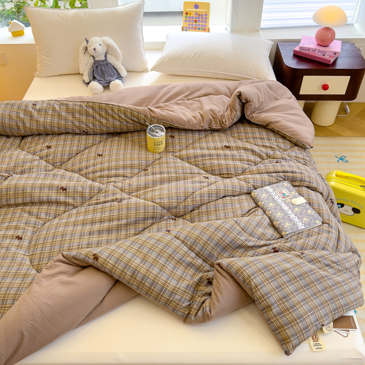 91家纺网 家纺一手货源 找家纺 弗苓家纺 2025新款A类云感有氧双层纱冬被被子被芯 格子奶咖