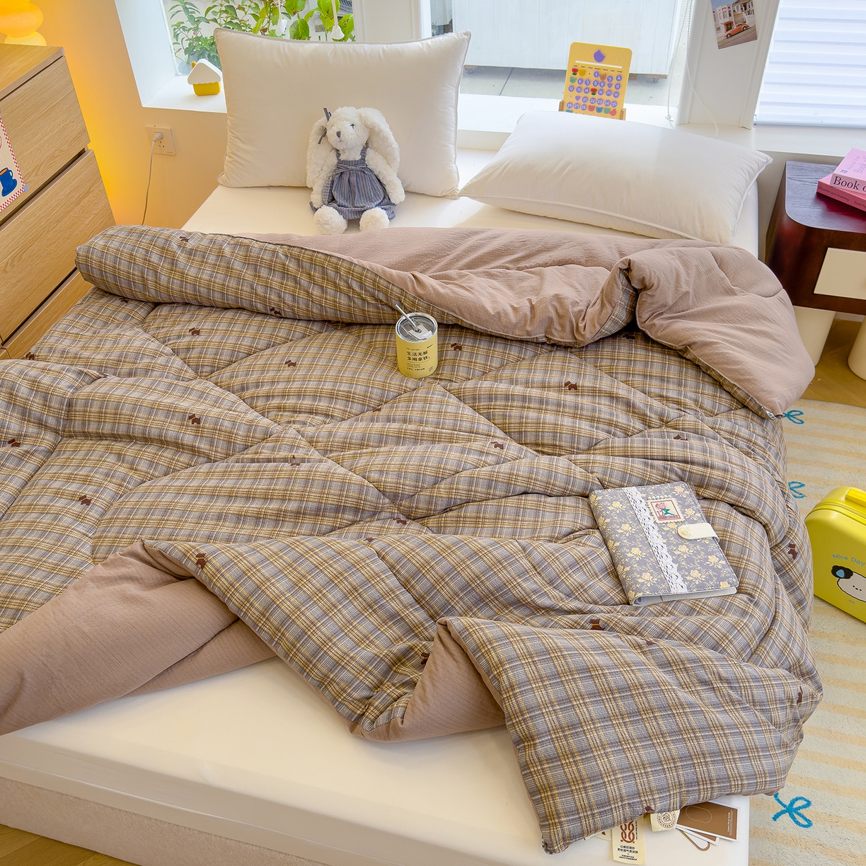 91家纺网 家纺一手货源 找家纺 弗苓家纺 2025新款A类云感有氧双层纱冬被被子被芯 格子奶咖