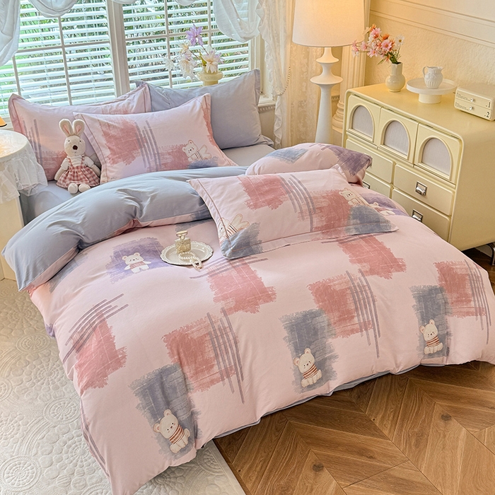 91家纺网 家纺一手货源 找家纺 巧玲珑 2025新款100%数码印花生态AB版四件套 艾米