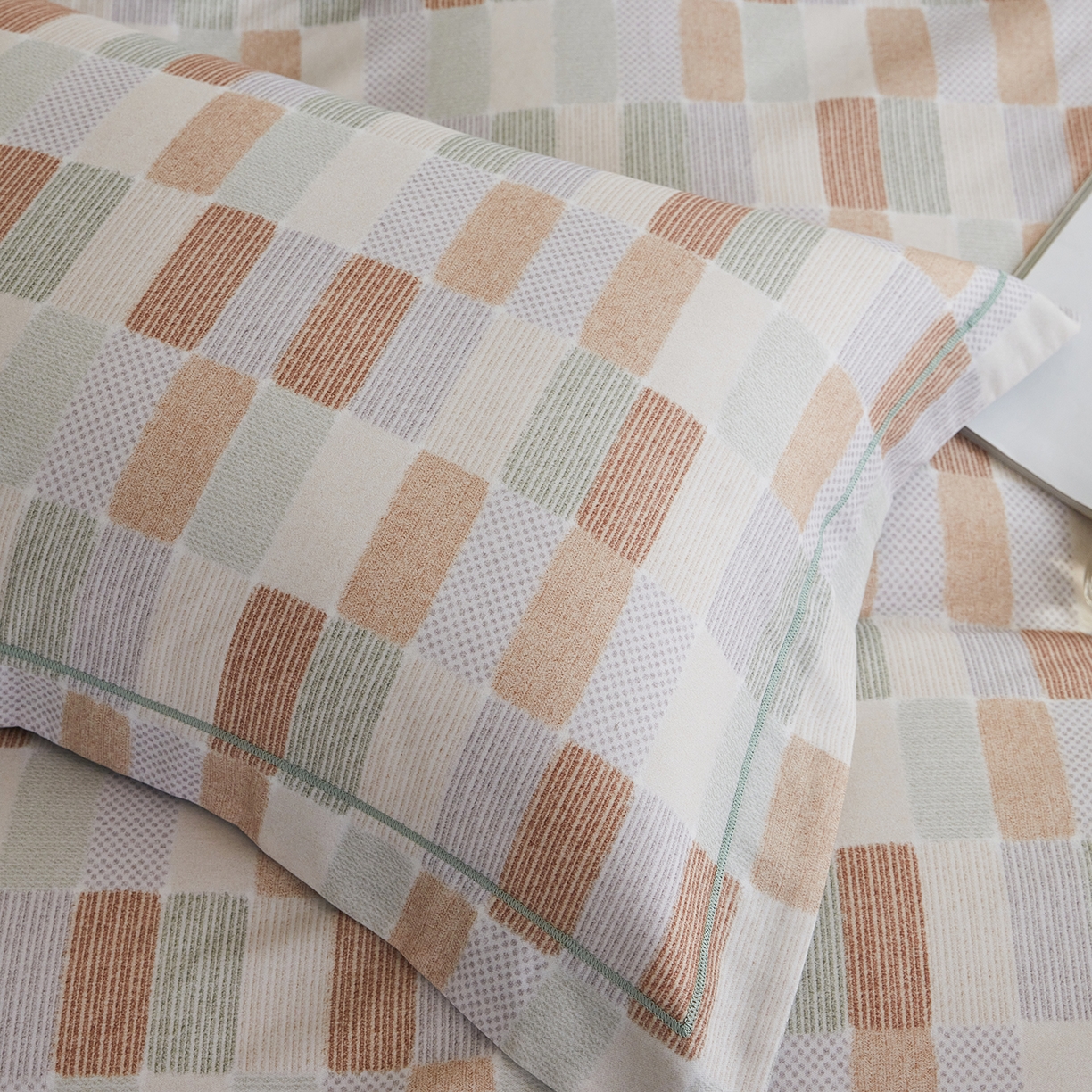 91家纺网 家纺一手货源 找家纺 XIWEN-希文家纺 2025秋冬新款全棉纯棉生态磨毛印花四件套 闲偶绿