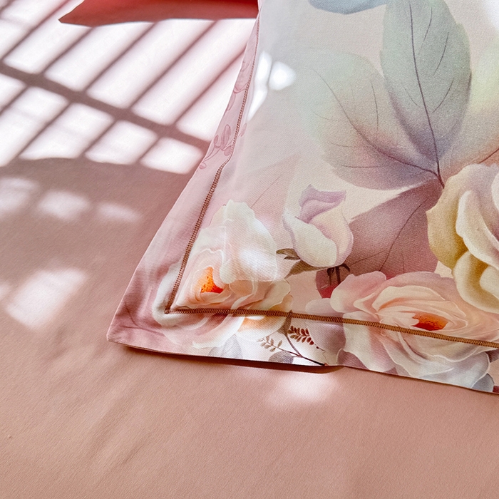 91家纺网 家纺一手货源 找家纺 巧玲珑 2025新款100%数码印花生态AB版四件套 春熙