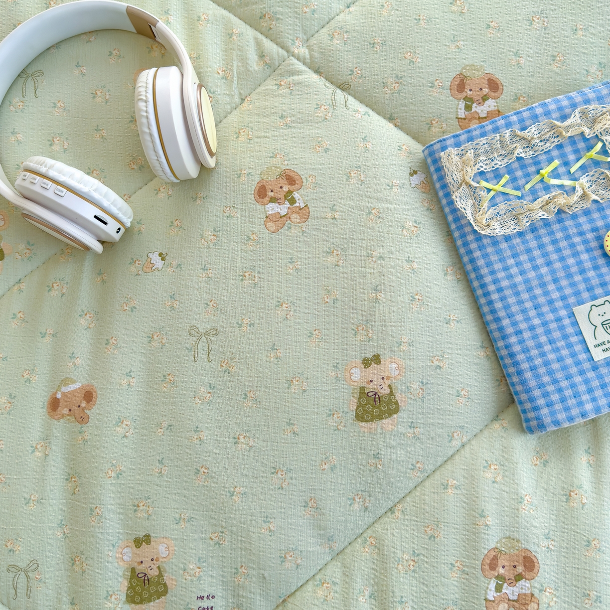 91家纺网 家纺一手货源 找家纺 弗苓家纺 2025新款A类云感有氧双层纱冬被被子被芯 绿象泡泡