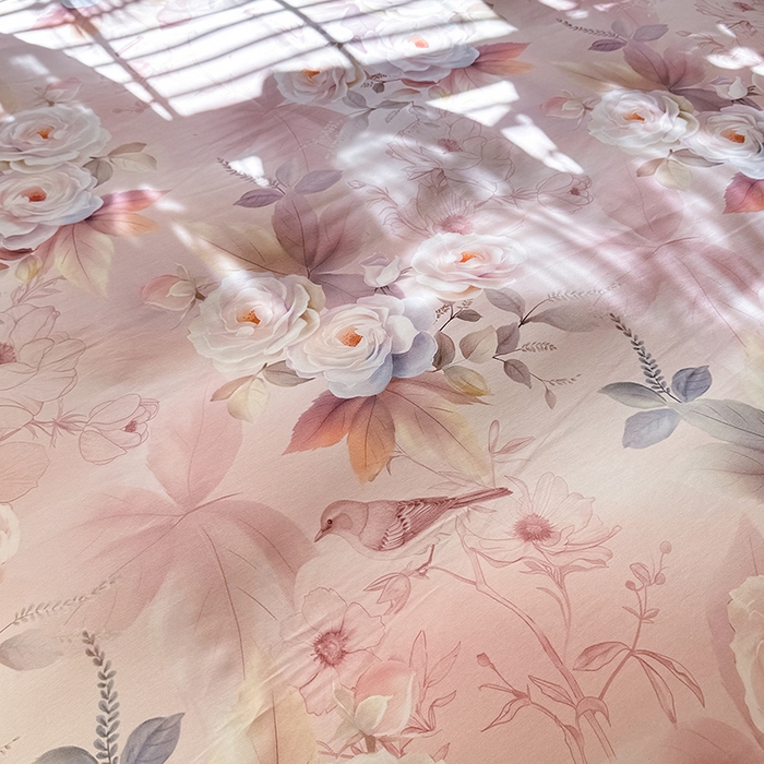 91家纺网 家纺一手货源 找家纺 巧玲珑 2025新款100%数码印花生态AB版四件套 春熙