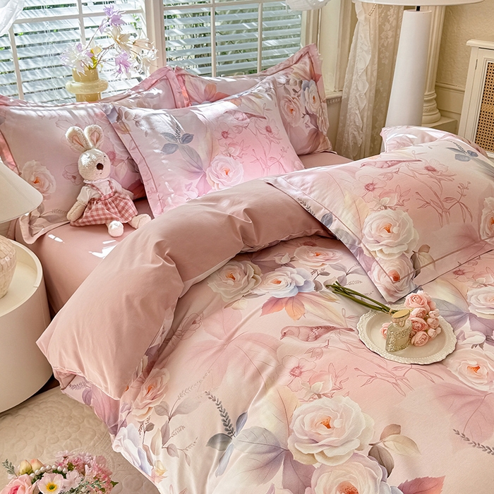 91家纺网 家纺一手货源 找家纺 巧玲珑 2025新款100%数码印花生态AB版四件套 春熙