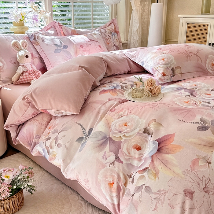 91家纺网 家纺一手货源 找家纺 巧玲珑 2025新款100%数码印花生态AB版四件套 春熙