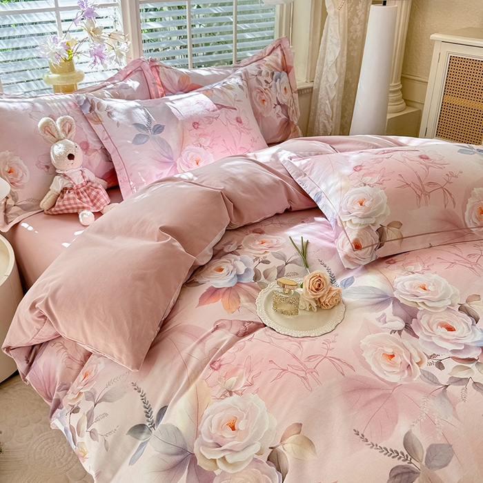 91家纺网 家纺一手货源 找家纺 巧玲珑 2025新款100%数码印花生态AB版四件套 春熙