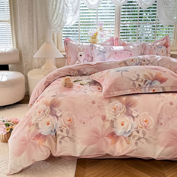 91家纺网 家纺一手货源 找家纺 巧玲珑 2025新款100%数码印花生态AB版四件套 春熙