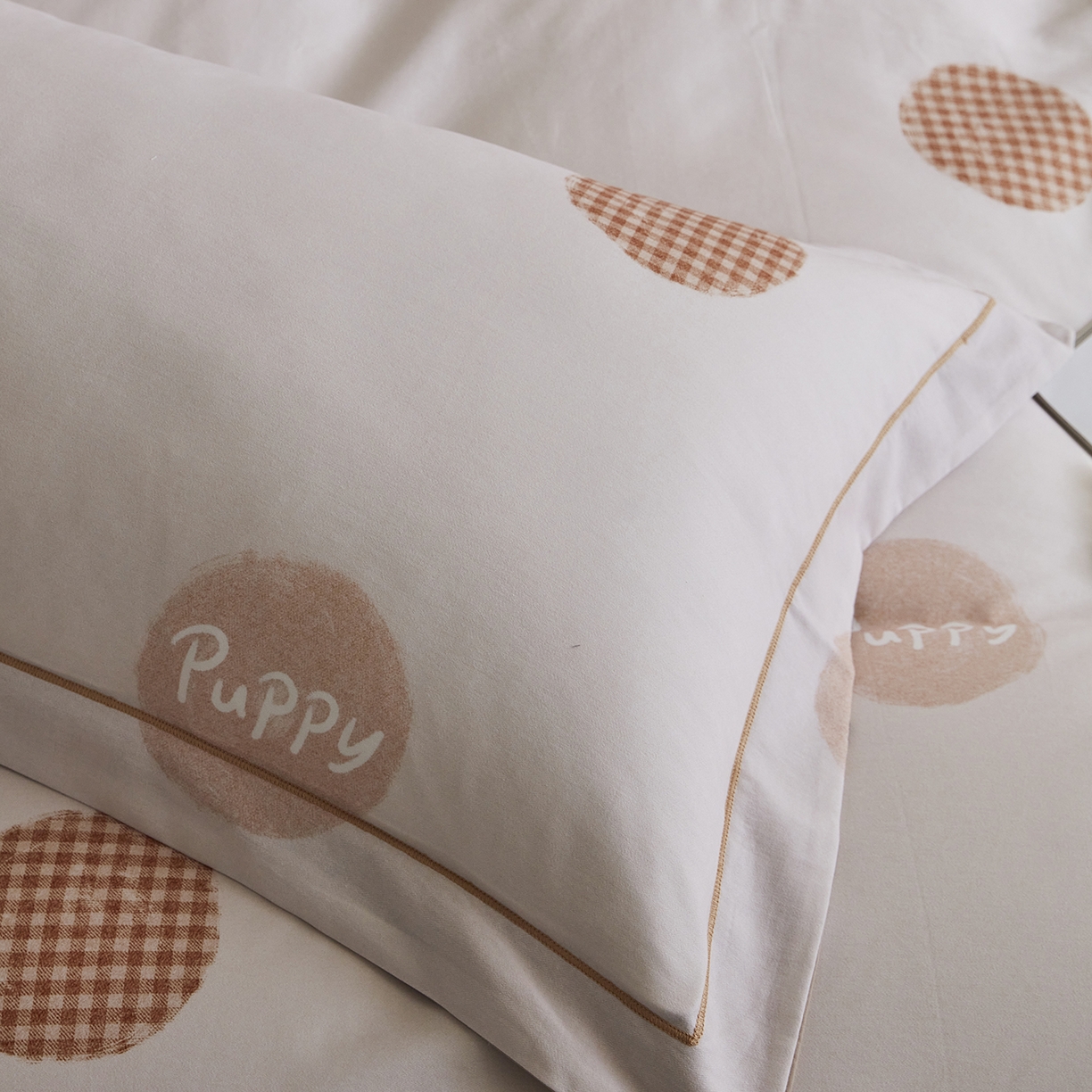 91家纺网 家纺一手货源 找家纺 XIWEN-希文家纺 2025秋冬新款全棉纯棉生态磨毛印花四件套 小狗happy