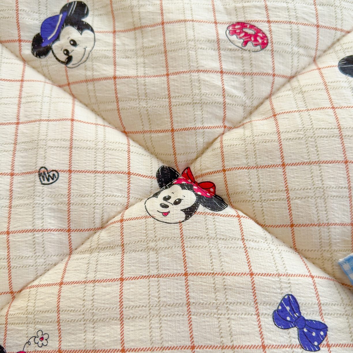 91家纺网 家纺一手货源 找家纺 弗苓家纺 2025新款A类云感有氧双层纱冬被被子被芯 米奇