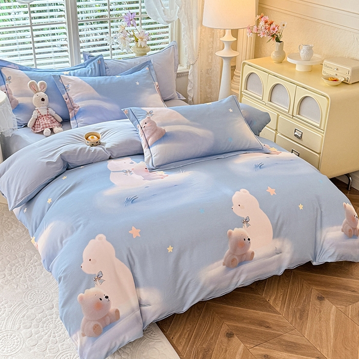 91家纺网 家纺一手货源 找家纺 巧玲珑 2025新款100%数码印花生态AB版四件套 大白熊