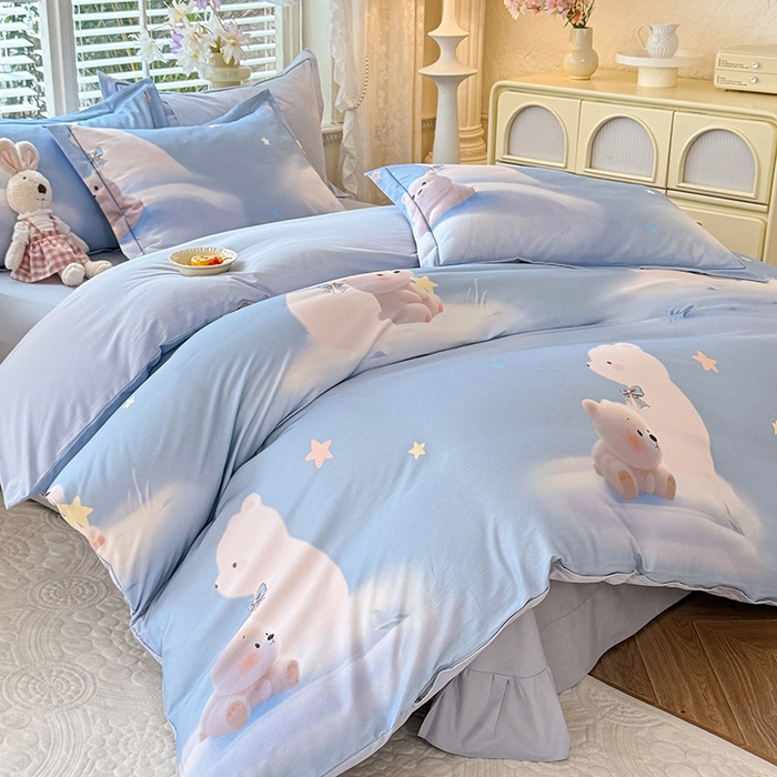 91家纺网 家纺一手货源 找家纺 巧玲珑 2025新款100%数码印花生态AB版四件套 大白熊