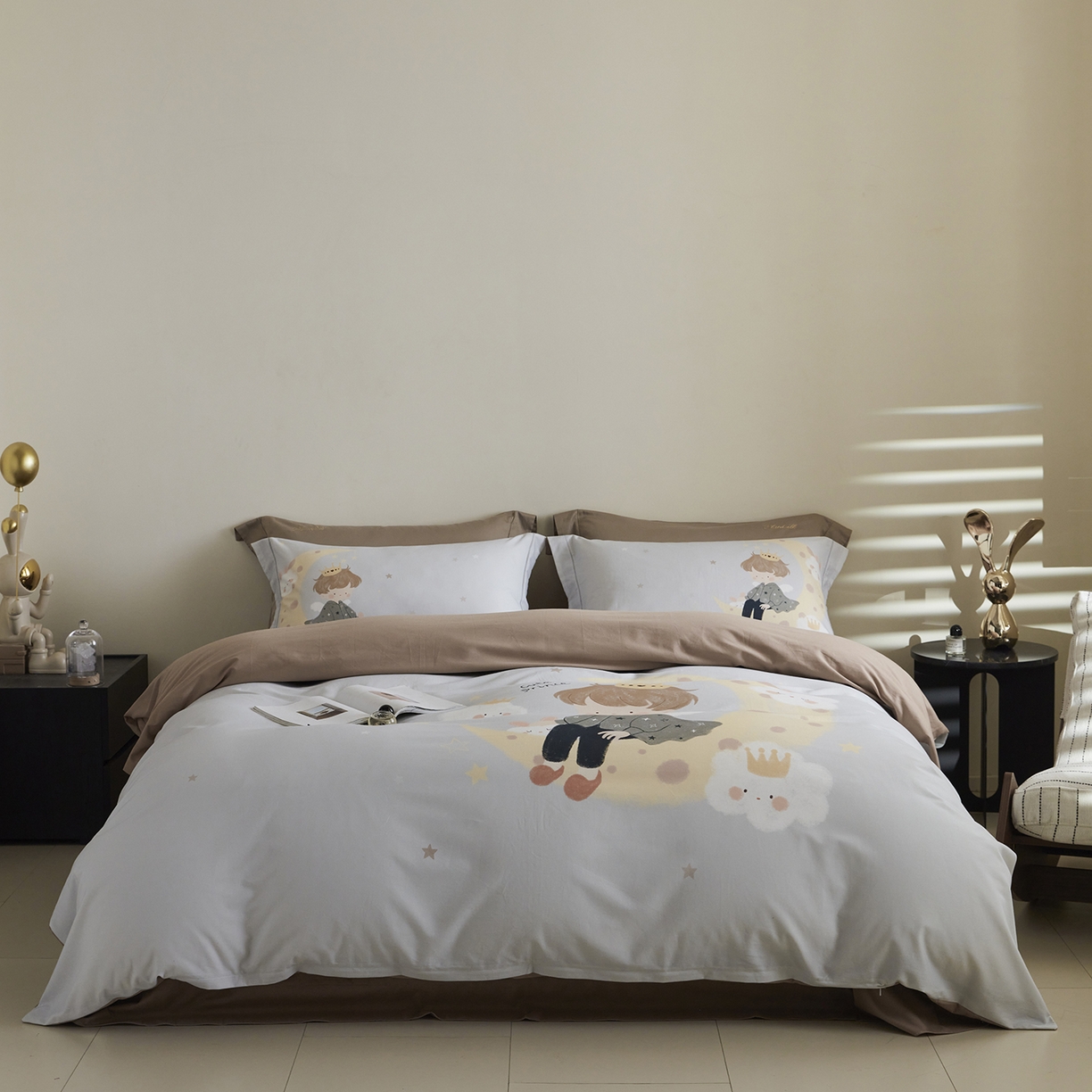 91家纺网 家纺一手货源 找家纺 XIWEN-希文家纺 2025秋冬新款全棉纯棉生态磨毛印花四件套 小王子-灰