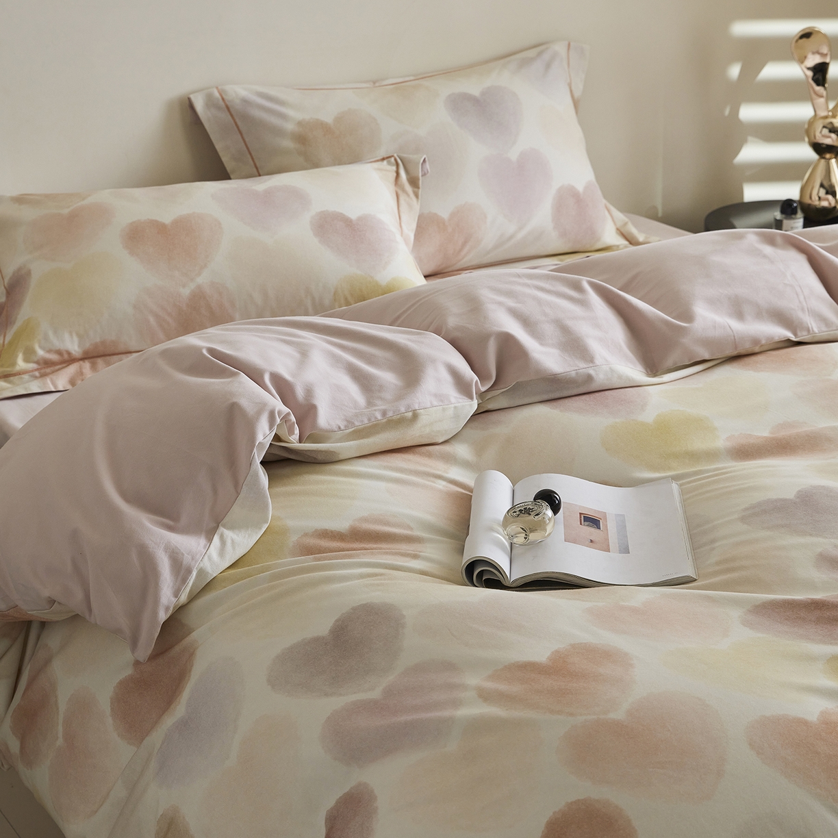 91家纺网 家纺一手货源 找家纺 XIWEN-希文家纺 2025秋冬新款全棉纯棉生态磨毛印花四件套 馨心-粉