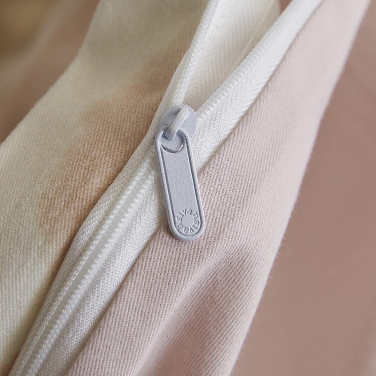 91家纺网 家纺一手货源 找家纺 XIWEN-希文家纺 2025秋冬新款全棉纯棉生态磨毛印花四件套 馨心-粉