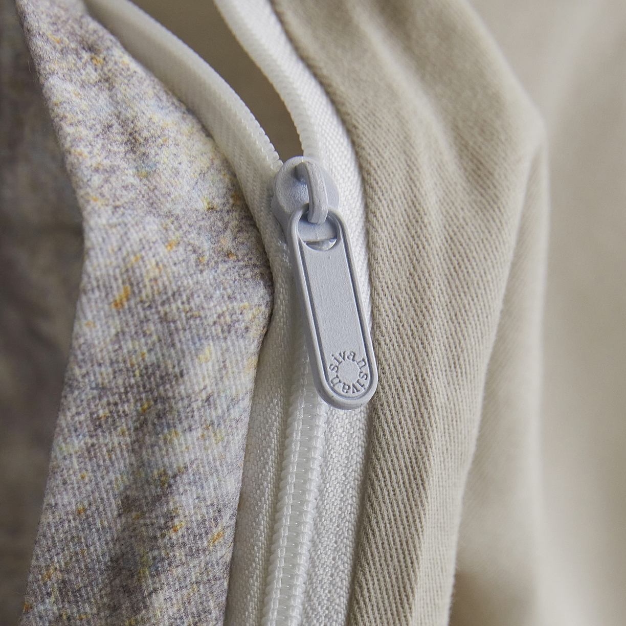 91家纺网 家纺一手货源 找家纺 XIWEN-希文家纺 2025秋冬新款全棉纯棉生态磨毛印花四件套 星辰-灰