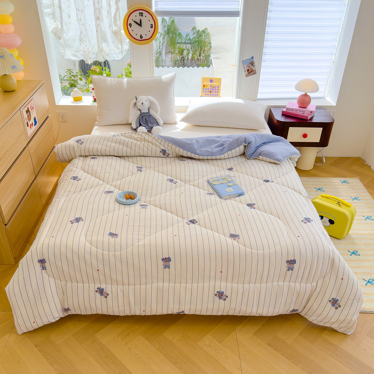 91家纺网 家纺一手货源 找家纺 弗苓家纺 2025新款A类云感有氧双层纱冬被被子被芯 条纹小象