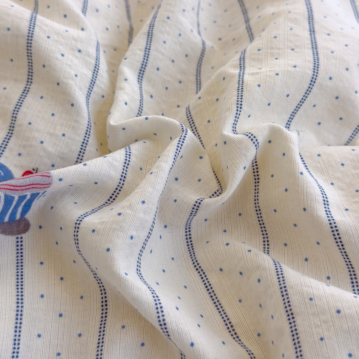 91家纺网 家纺一手货源 找家纺 弗苓家纺 2025新款A类云感有氧双层纱冬被被子被芯 条纹小象