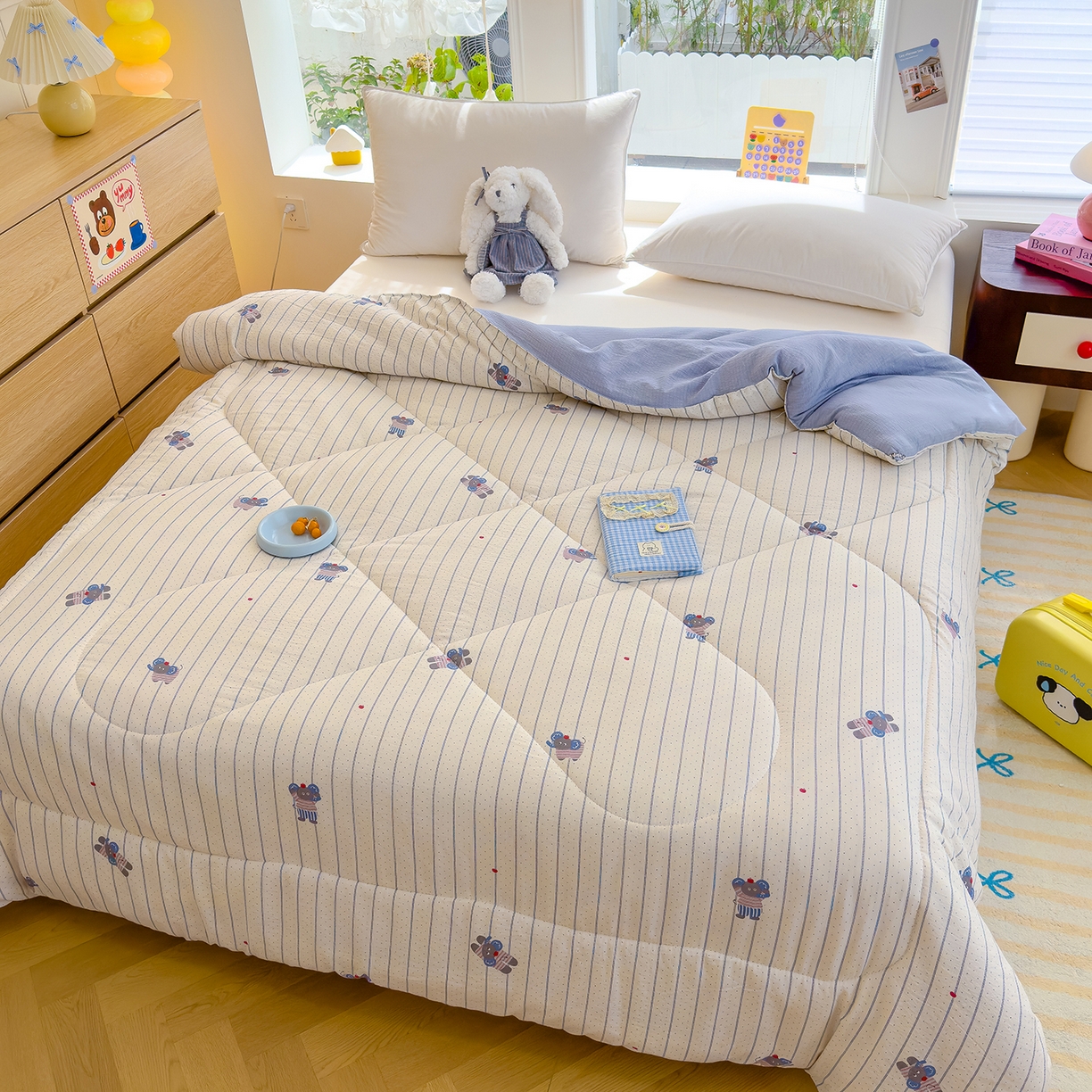 91家纺网 家纺一手货源 找家纺 弗苓家纺 2025新款A类云感有氧双层纱冬被被子被芯 条纹小象