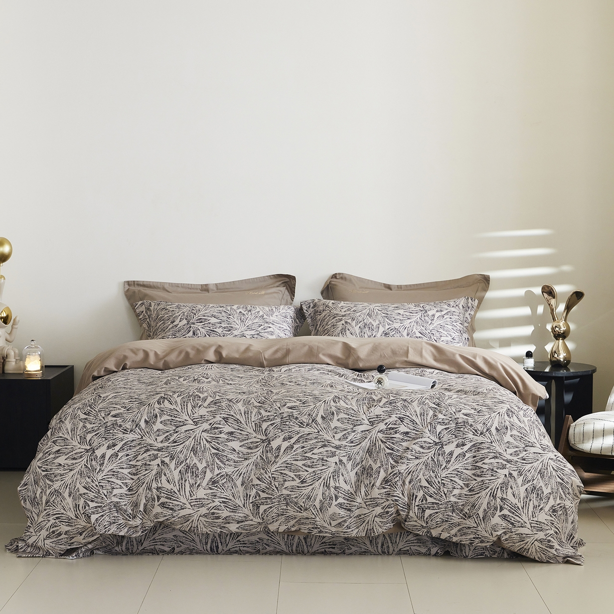 91家纺网 家纺一手货源 找家纺 XIWEN-希文家纺 2025秋冬新款全棉纯棉生态磨毛印花四件套 雅集卡其