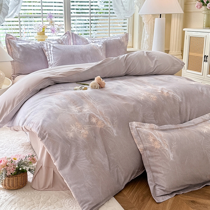 91家纺网 家纺一手货源 找家纺 巧玲珑 2025新款100%数码印花生态AB版四件套 梅丽莎