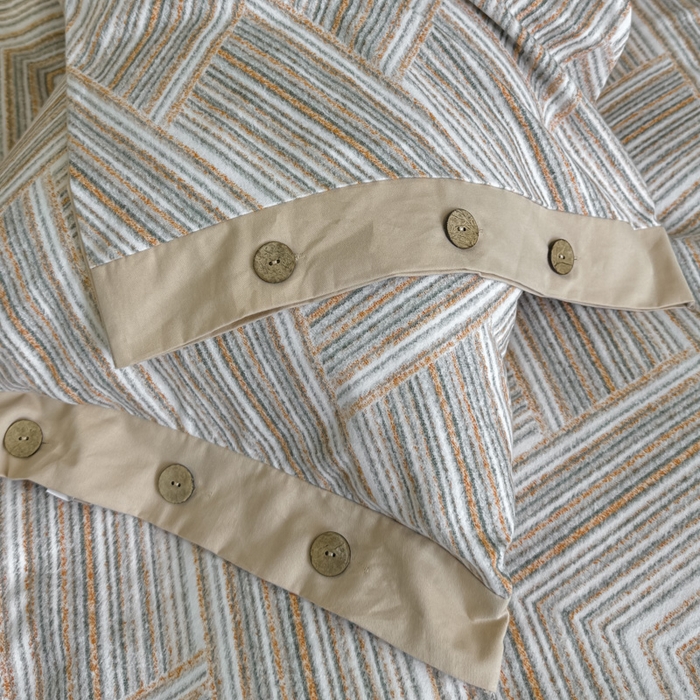 91家纺网 家纺一手货源 找家纺 宜家坊 2025新款全棉轻奢加厚磨毛纽扣款四件套 艾文