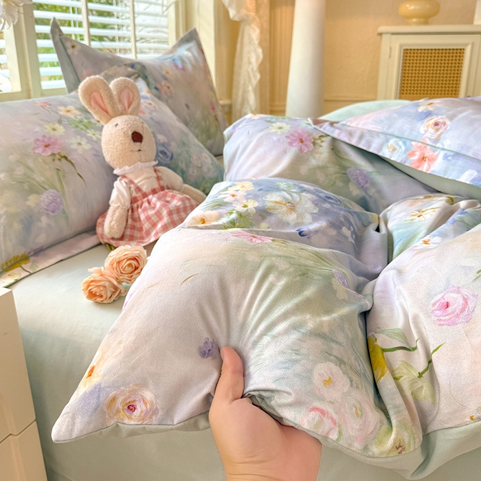 91家纺网 家纺一手货源 找家纺 巧玲珑 2025新款100%数码印花生态AB版四件套 曲悠