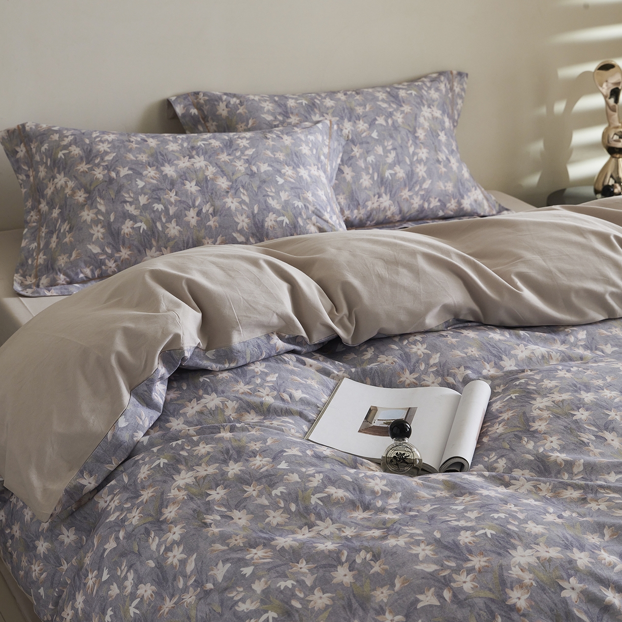 91家纺网 家纺一手货源 找家纺 XIWEN-希文家纺 2025秋冬新款全棉纯棉生态磨毛印花四件套 雨晴-灰