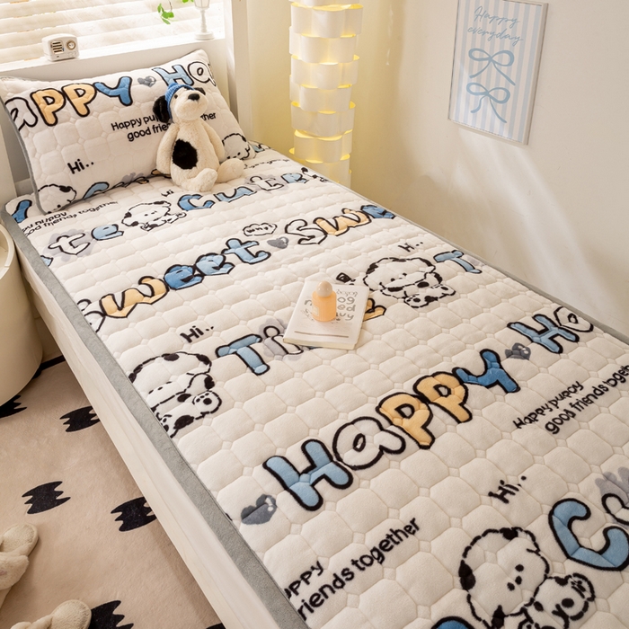 91家纺网 家纺一手货源 找家纺 （总）宅部落 2025新款学生宿舍牛奶绒床垫保暖床褥子夹棉加厚印花床护垫