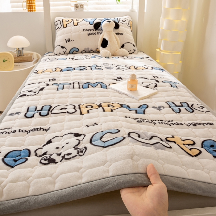 91家纺网 家纺一手货源 找家纺 （总）宅部落 2025新款学生宿舍牛奶绒床垫保暖床褥子夹棉加厚印花床护垫