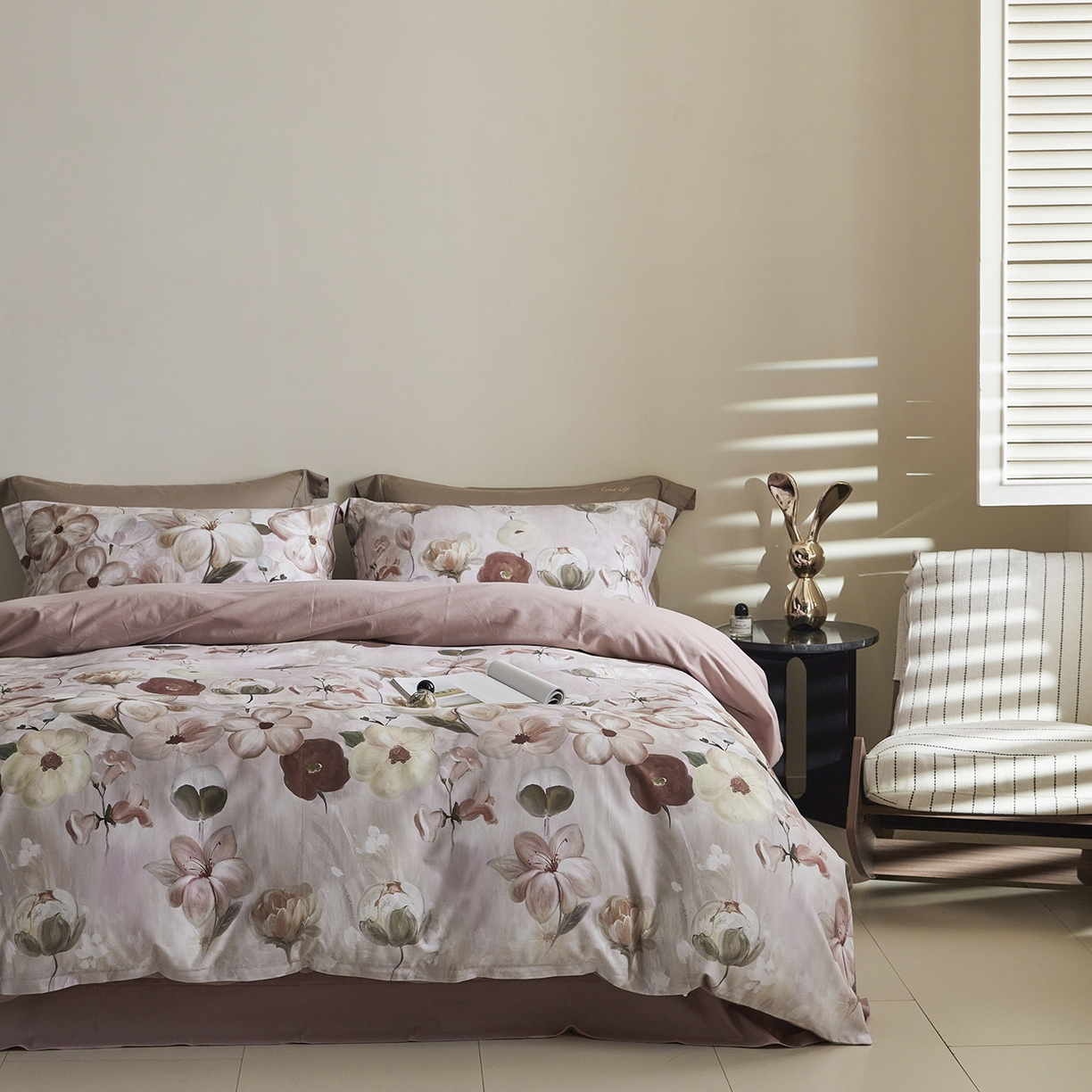 91家纺网 家纺一手货源 找家纺 XIWEN-希文家纺 2025秋冬新款全棉纯棉生态磨毛印花四件套 鸢香（豆沙）