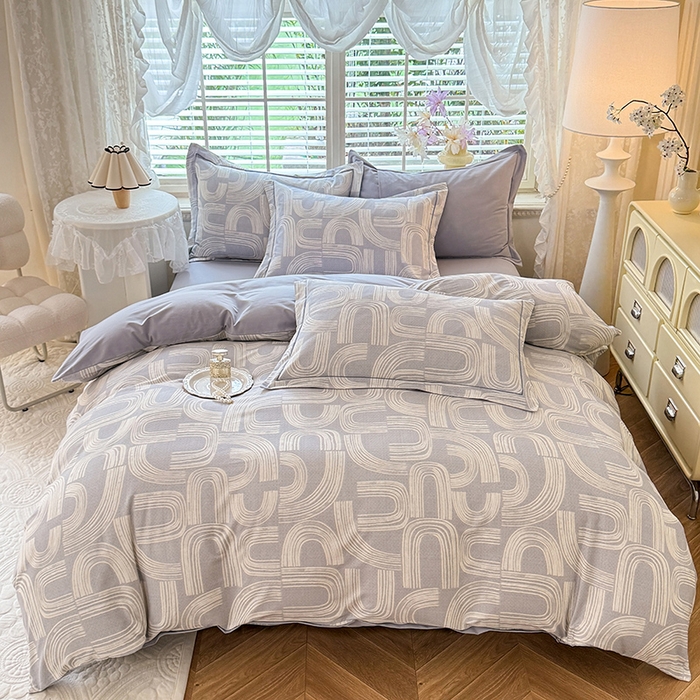 91家纺网 家纺一手货源 找家纺 巧玲珑 2025新款100%数码印花生态AB版四件套 薇语