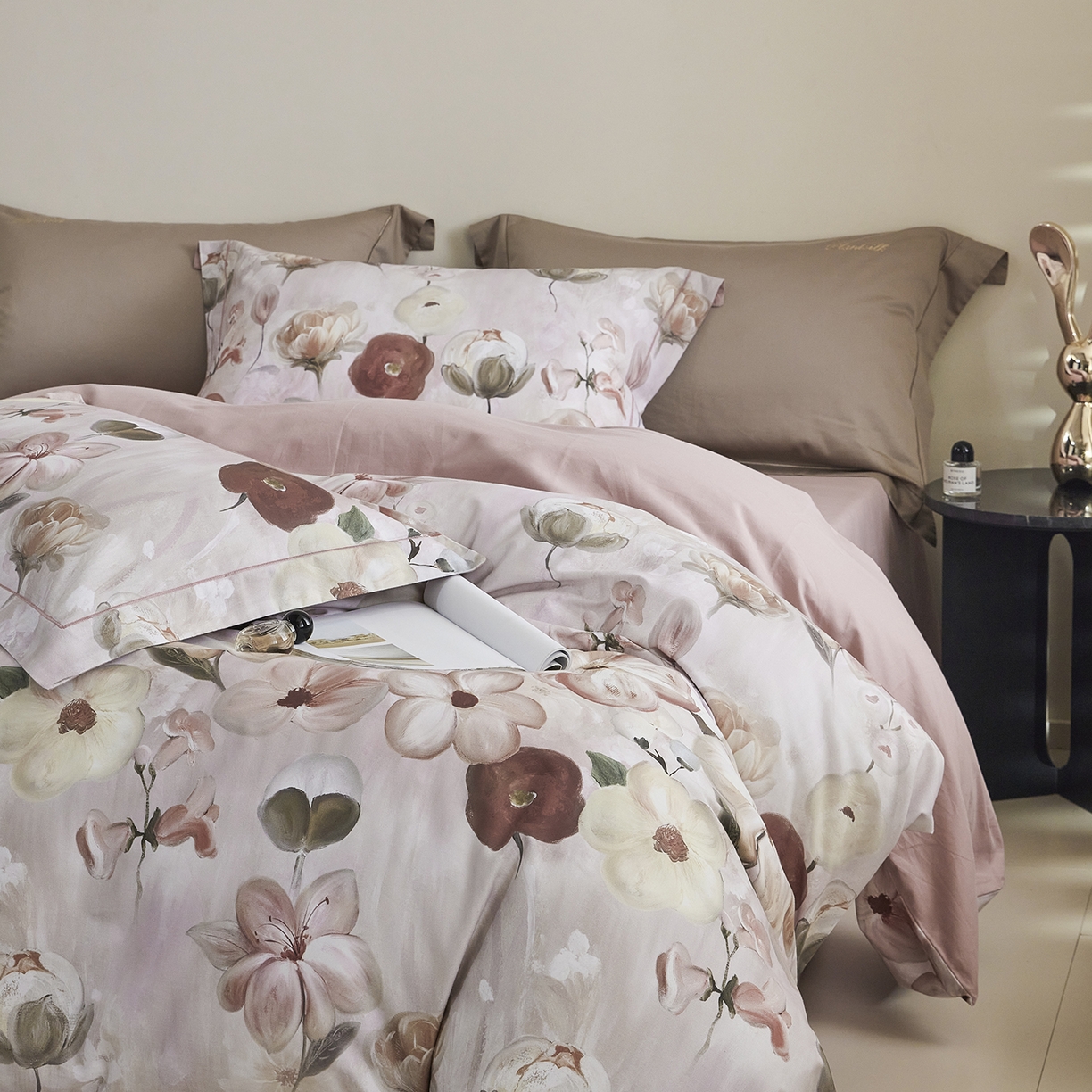 91家纺网 家纺一手货源 找家纺 XIWEN-希文家纺 2025秋冬新款全棉纯棉生态磨毛印花四件套 鸢香（豆沙）