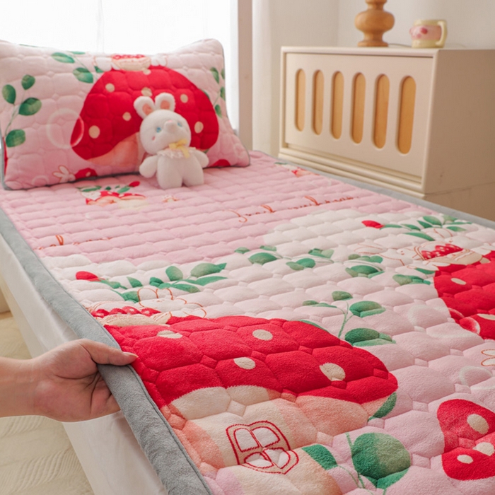 91家纺网 家纺一手货源 找家纺 （总）宅部落 2025新款学生宿舍牛奶绒床垫保暖床褥子夹棉加厚印花床护垫