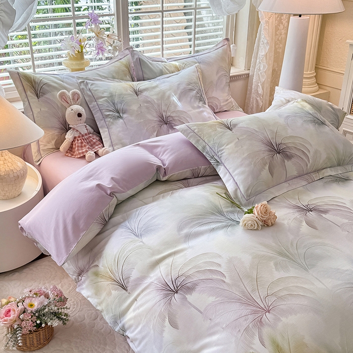 91家纺网 家纺一手货源 找家纺 巧玲珑 2025新款100%数码印花生态AB版四件套 茵茵花季