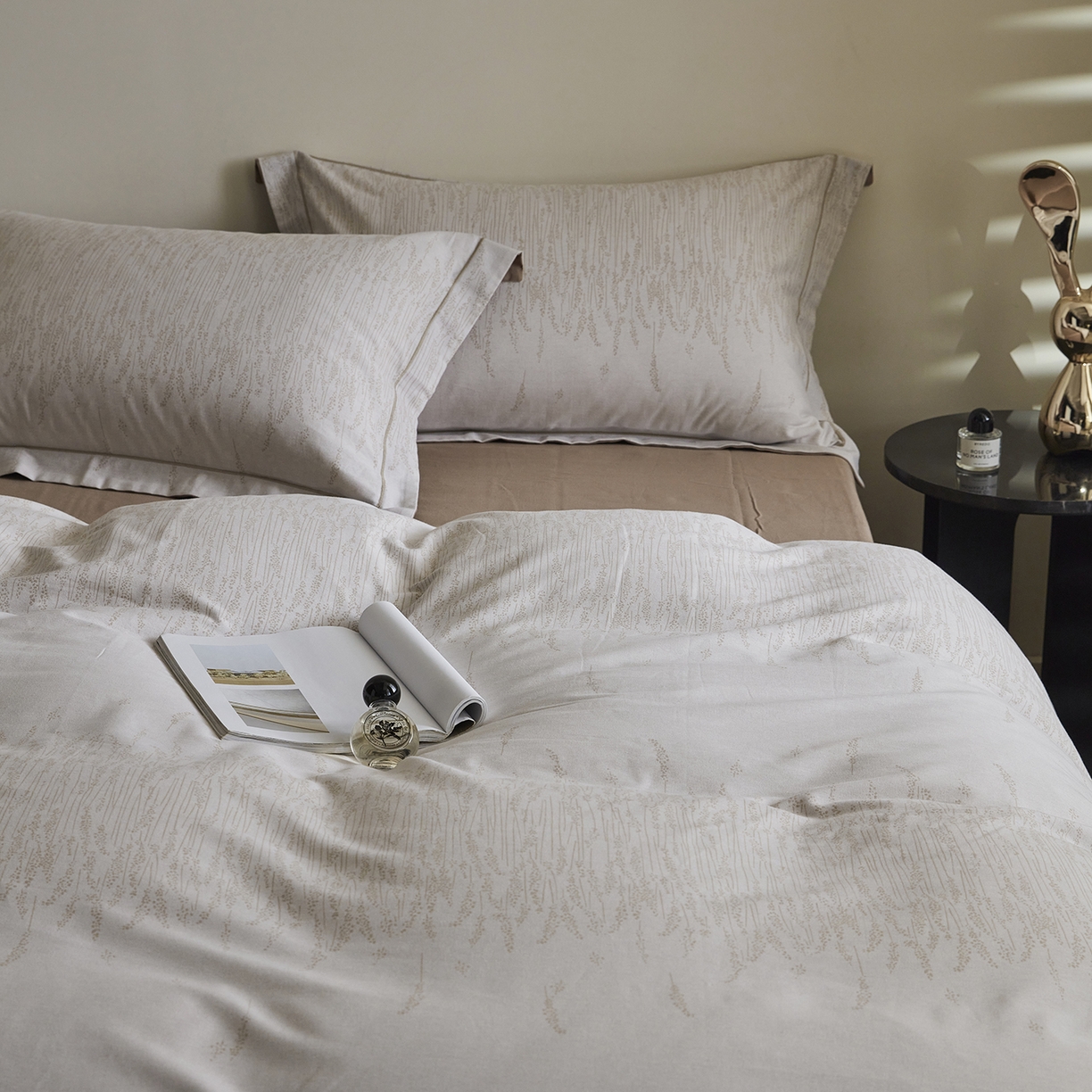 91家纺网 家纺一手货源 找家纺 XIWEN-希文家纺 2025秋冬新款全棉纯棉生态磨毛印花四件套 长相依咖